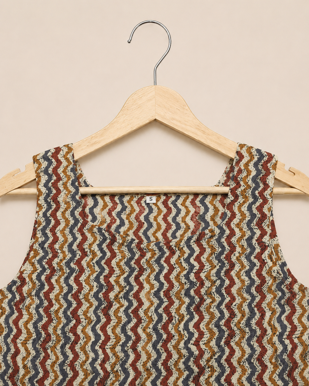 Red Chevron Print Cut Sleeve Cotton Top